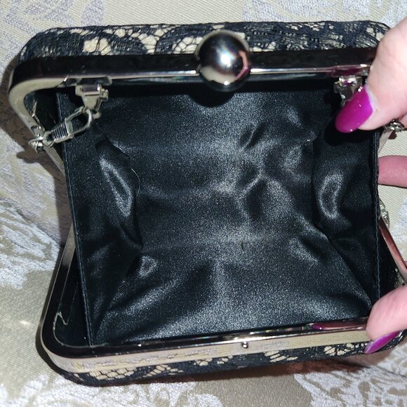 Evening Bag with Chain Strap - Black Lace over Cream Satin Hard Shell - NWOT - Picture 6 of 6